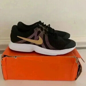 K. NEW Youth Nike Revolution Shoes- Black Metallic/Gold White- US 6 YOUTHS